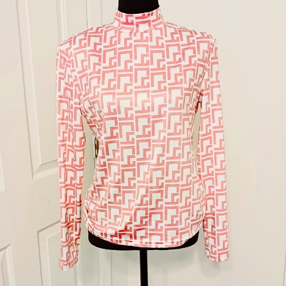 Woman's top - Picture 2 of 6